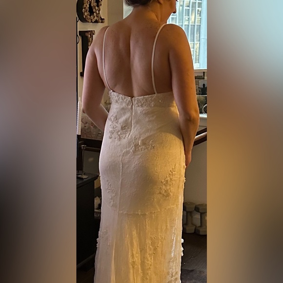 NWT BHLDN Meadow V-Neck Floral Appliqué Sheath Wedding Dress - Picture 10 of 12